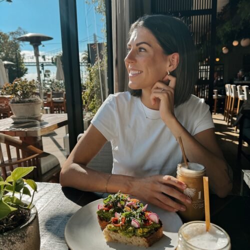 how to stay healthy while traveling by linds alyse