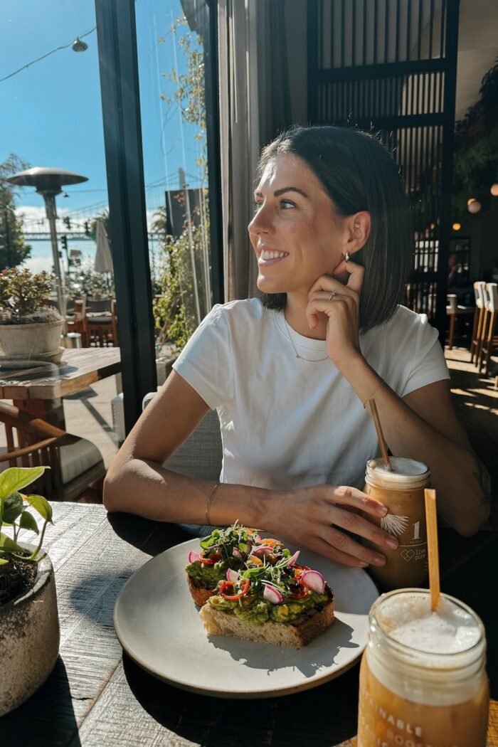 How To Stay Healthy While Traveling (Six Attainable Tips!)